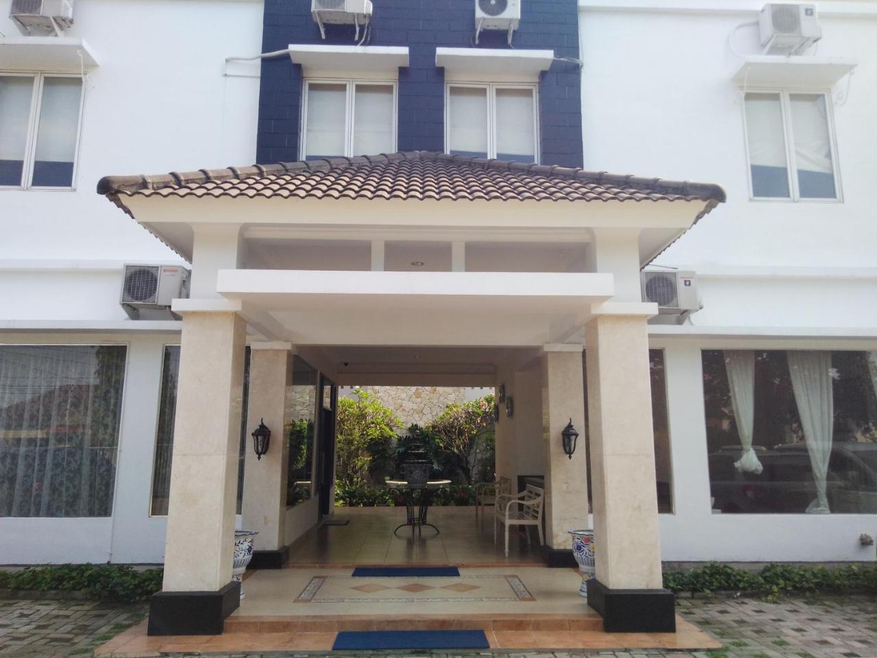 Roemah Moesi Hotel Medan Buitenkant foto